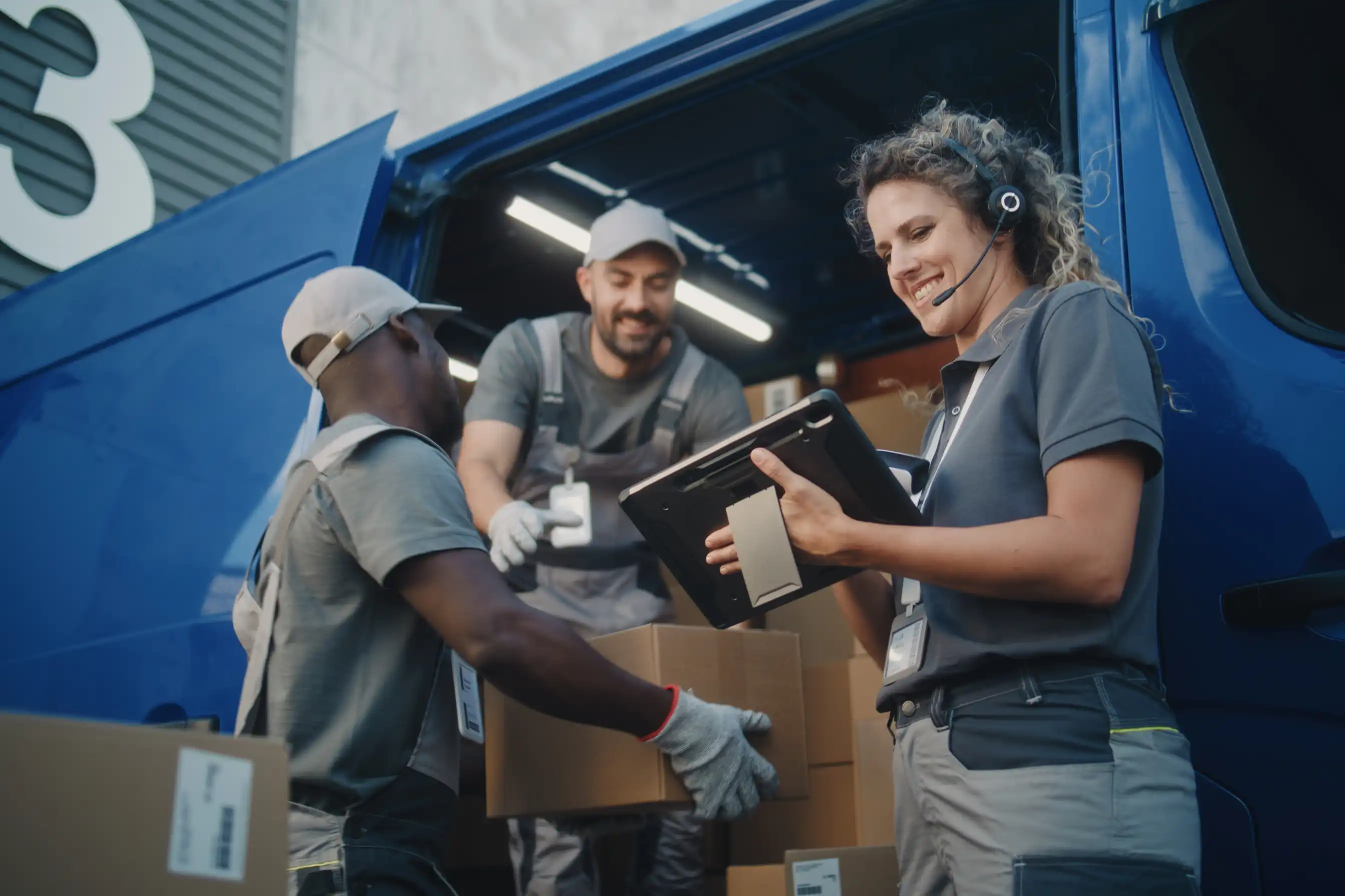 Unlocking seamless  cross-border  small package delivery.